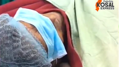 Chhattisgarh : तू 16 बरस की, मैं 17 बरस का…ऑपरेशन के वक्त गाना गाता रहा मरीज, देखें VIDEO