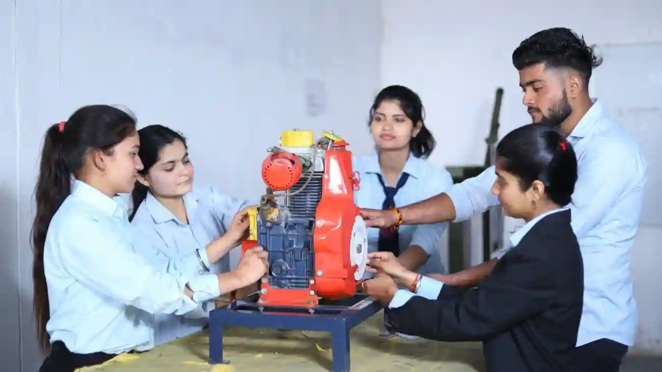 CG Engineering Syllabus 2025: छत्तीसगढ़ में इंजीनियरिंग के साथ भागवत ...